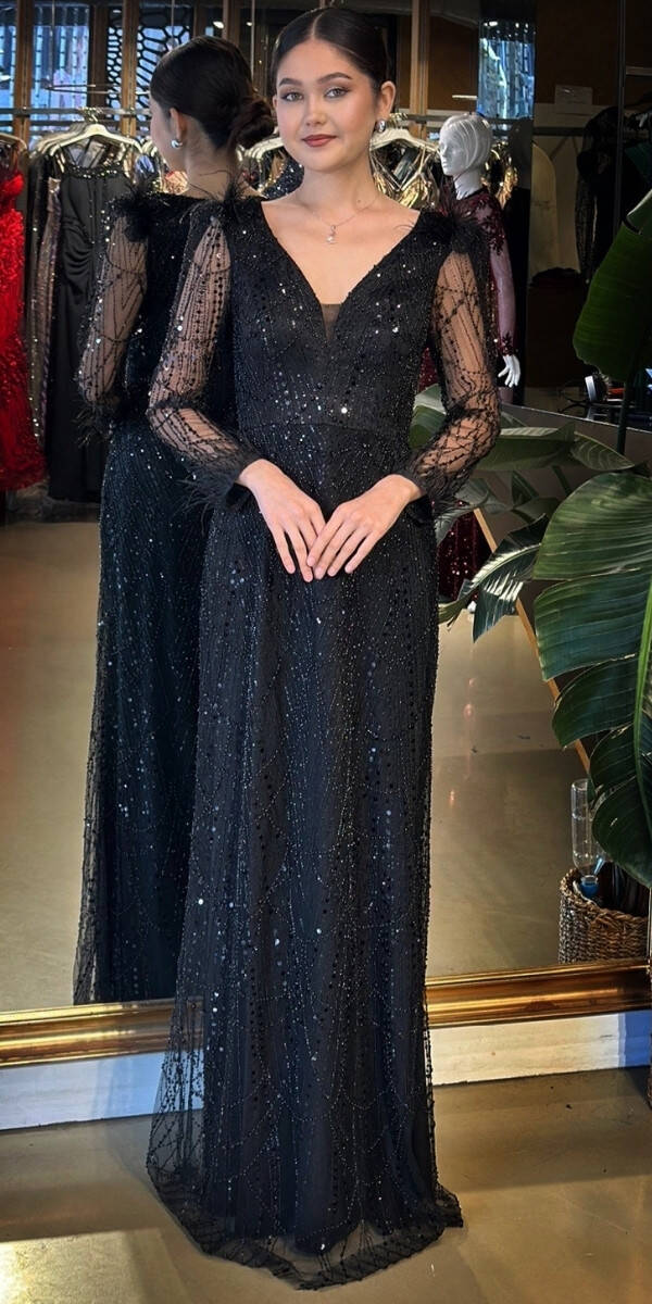 Siyah V Yaka Uzun Kollu Tuy Detaylı Düz Kesim Pullu Boncuklu Uzun Abiye Elbise 11114-01 - 1