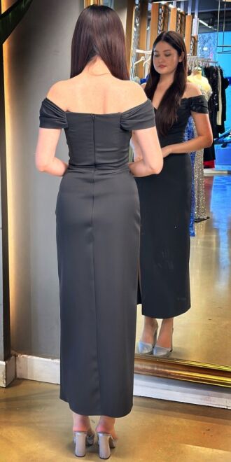 Siyah Madonna Yaka Yırtmaçlı Düz Kesim Krep Midi Abiye Elbise 7696 - 5