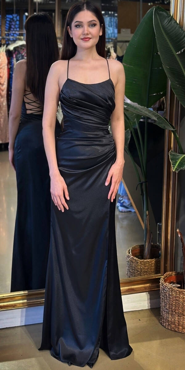 Siyah Yuvarlak Yaka İp Askılı Sırt Dekolteli Yırtmaçlı Düz Kesim Saten Uzun Abiye Elbise 11105-02 - 1