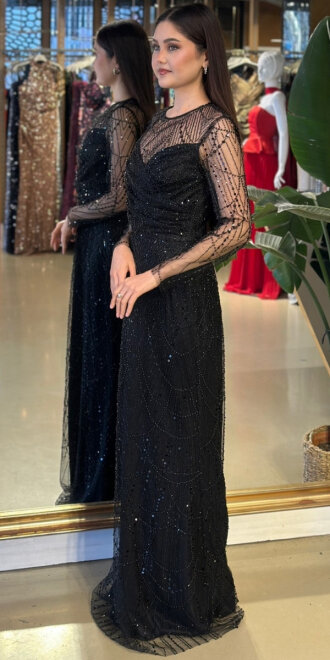 Siyah Yuvarlak Yaka Uzun Kollu Düz Kesim Pullu Boncuklu Uzun Abiye Elbise 11159-01 - 2