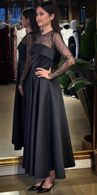 Siyah Yuvarlak Yaka Uzun Kollu Kloş Etekli Saten Midi Abiye Elbise 11139-01 - 2