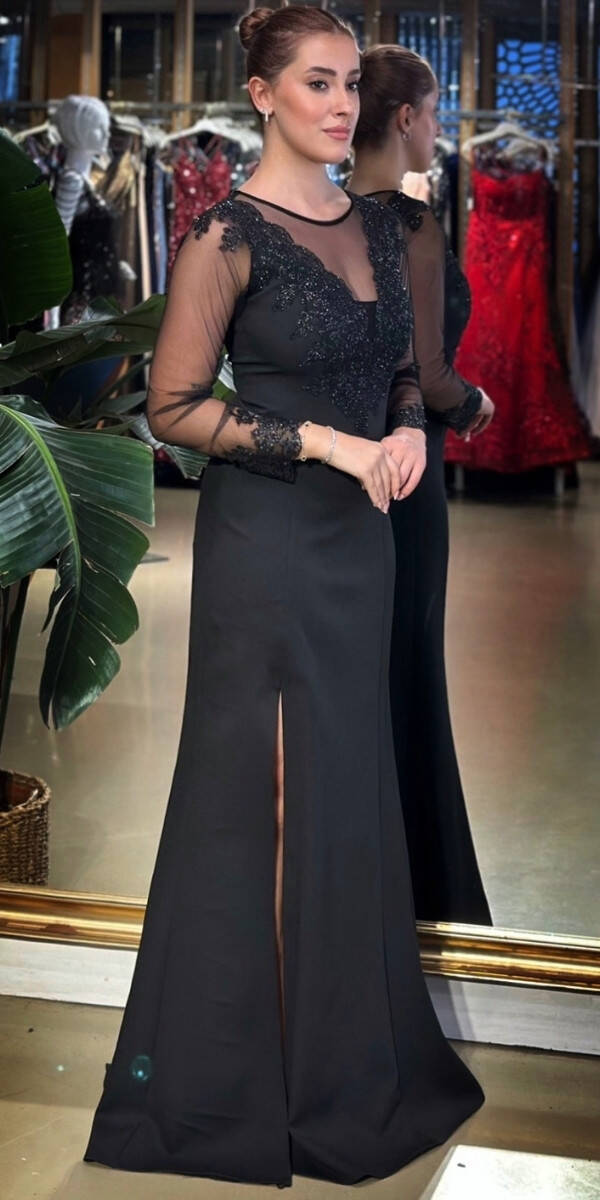 Siyah Yuvarlak Yaka Uzun Kollu Yırtmaçlı Düz Kesim Likralı Krep Uzun Abiye Elbise 11028-01 - 2