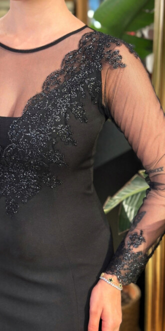 Siyah Yuvarlak Yaka Uzun Kollu Yırtmaçlı Düz Kesim Likralı Krep Uzun Abiye Elbise 11028-01 - 4