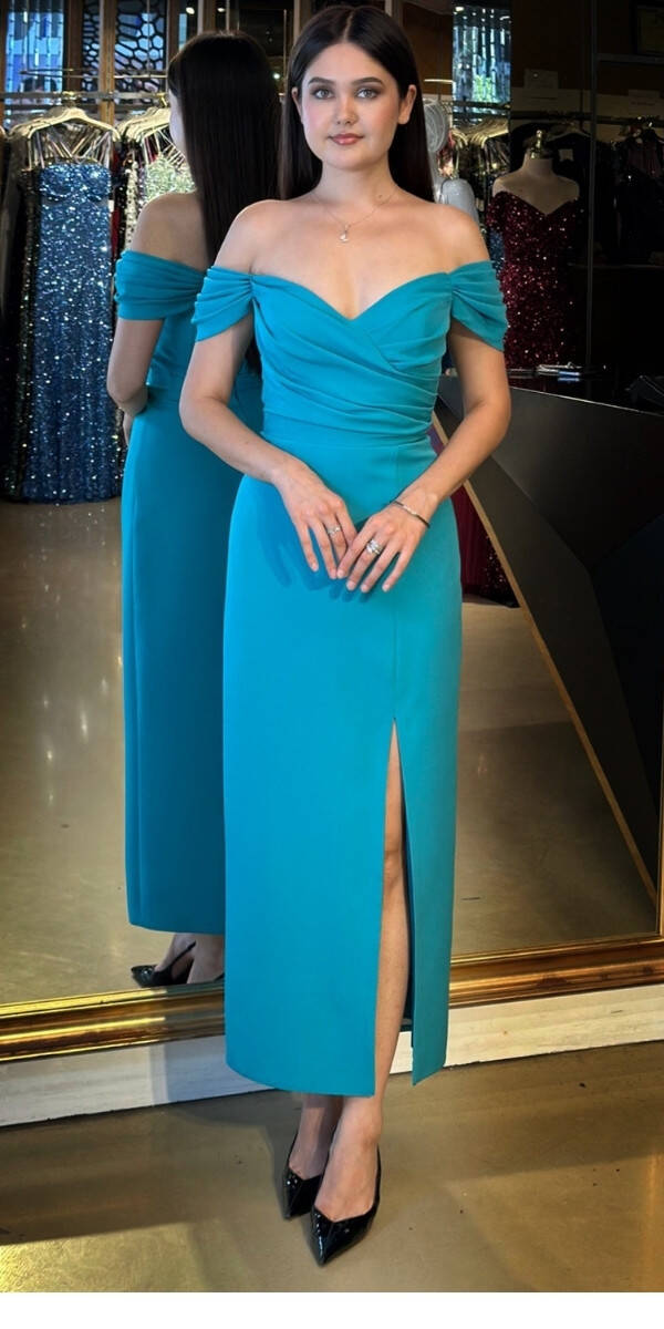 Turkuaz Madonna Yaka Yırtmaçlı Düz Kesim Krep Midi Abiye Elbise 7696 - 1