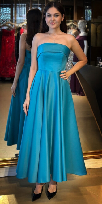 Turkuaz Straplez Yaka Kloş Etekli Saten Midi Abiye Elbise 7647 - abiyeniall