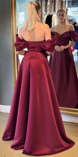 Vişne Renk Düşük Kollu Anvelop Yırtmaçlı Kloş Etekli Saten Uzun Abiye Elbise 7568 - 5