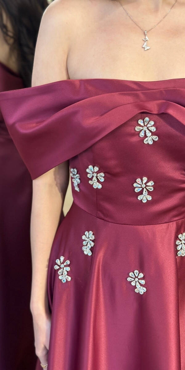 Vişne Renk Madonna Yaka Taş Detaylı Kloş Etekli Saten Uzun Abiye Elbise 11063-03 - 4