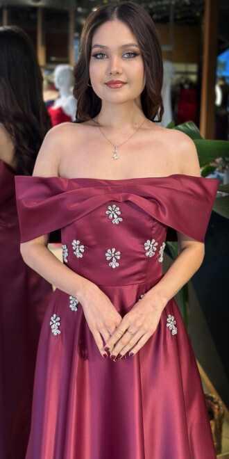 Vişne Renk Madonna Yaka Taş Detaylı Kloş Etekli Saten Uzun Abiye Elbise 11063-03 - 3