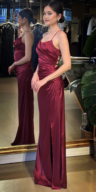 Vişne Renk Yuvarlak Yaka Askılı Sırt Dekolteli Yırtmaçlı Düz Kesim Saten Uzun Abiye Elbise 11105-05 - 2