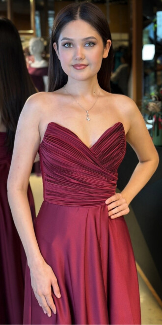 Vişne Straplez Yaka Anvelop Yırtmaçlı Kloş Etekli Saten Uzun Abiye Elbise 11095 - 3