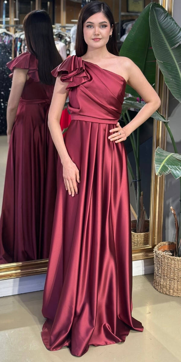 Vişne Tek Omuzlu Kloş Etekli Saten Uzun Abiye Elbise 7501 - 1