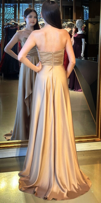 Vizon Straplez Yaka Anvelop Yırtmaçlı Kloş Etekli Saten Uzun Abiye Elbise 11095 - 5