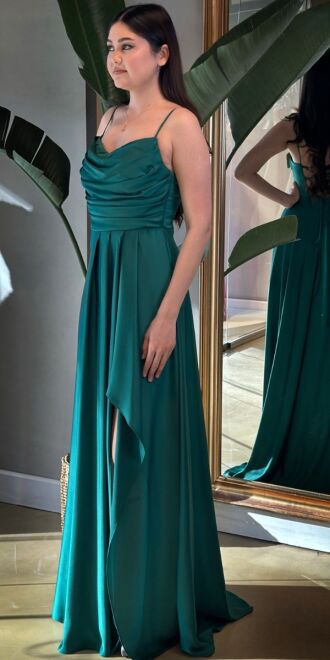 Yeşil İp Askılı Yırtmaçlı Kloş Etekli Saten Uzun Abiye Elbise 7234 - 3