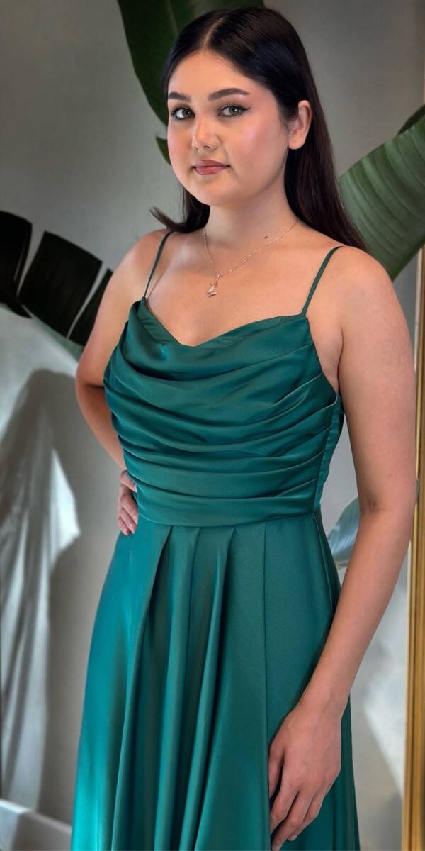 Yeşil İp Askılı Yırtmaçlı Kloş Etekli Saten Uzun Abiye Elbise 7234 - 2