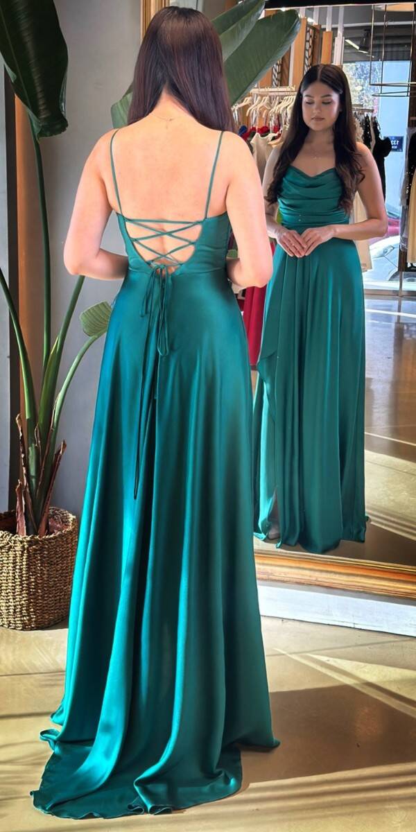 Yeşil İp Askılı Yırtmaçlı Kloş Etekli Saten Uzun Abiye Elbise 7234 - 5