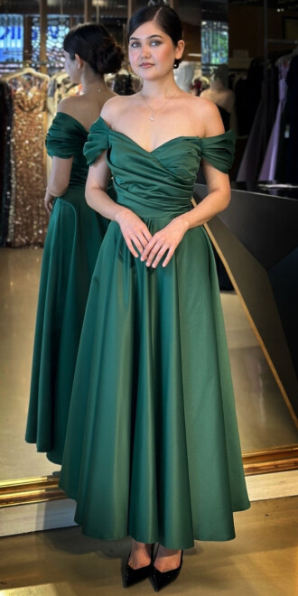 Yeşil Madonna Yaka Kloş Etekli Saten Midi Abiye Elbise 7672 