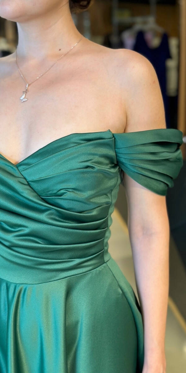 Yeşil Madonna Yaka Kloş Etekli Saten Midi Abiye Elbise 7672 - 4