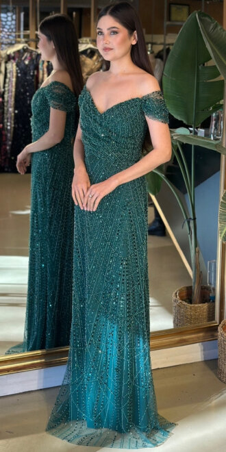 Yeşil Madonna Yaka Sırt Dekolteli Düz Kesim Pullu Boncuklu Uzun Abiye Elbise 11044-22 - 2