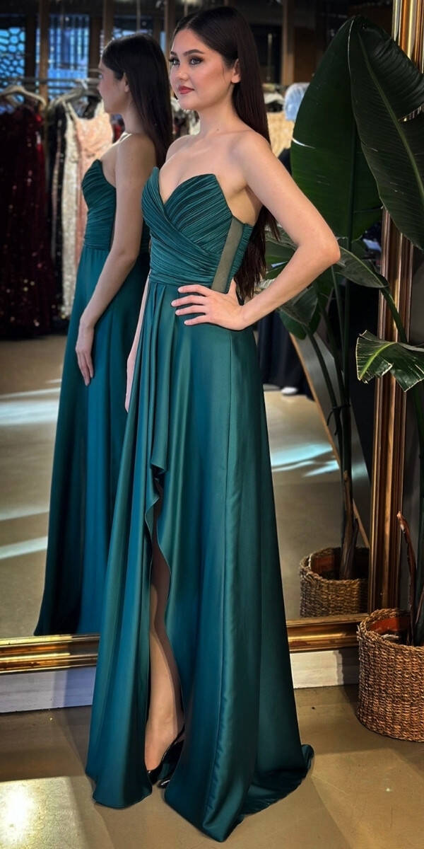 Yeşil Straplez Yaka Anvelop Yırtmaçlı Kloş Etekli Saten Uzun Abiye Elbise 11095-09 - 2