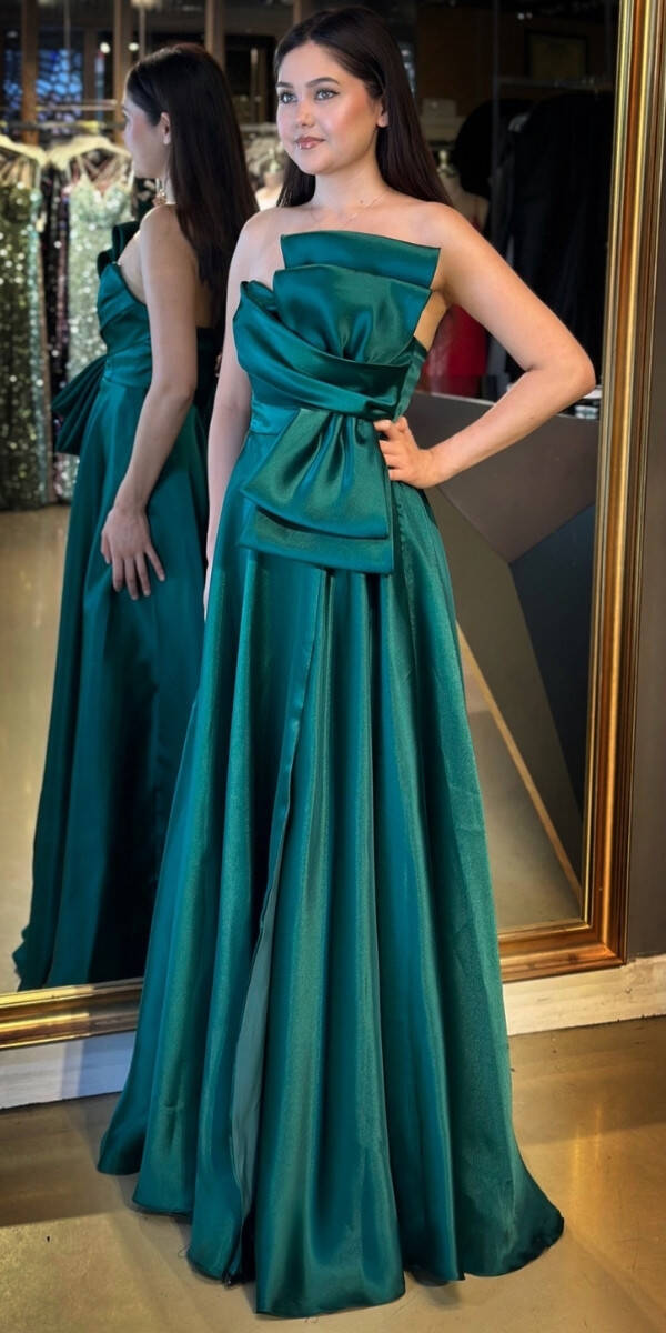 Yeşil Straplez Yaka Yırtmaçlı Kloş Etekli Organze Uzun Abiye Elbise 7679 - 2